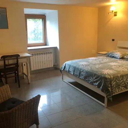 Logement Spacieux, Avec Vue Sur Vallee. Apartment Pont-Saint-Martin