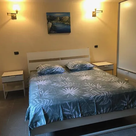 Appartement Spacieux, Avec Vue Sur Vallee.