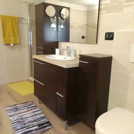 Apartment Logement Spacieux, Avec Vue Sur Vallee.